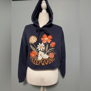 Cropped Graphic Hoodie Keep Going Floral Skull Gray Grunge Streetwear Medium